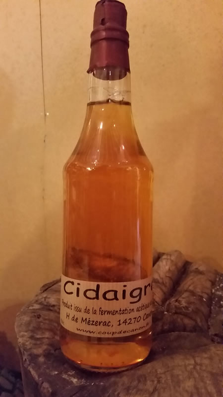 Vinaigre de Cidre de Normandie (de pommes) BIO, vieilli en fût de Chêne,  issu de l'agriculture biologique 100 % pur cidre